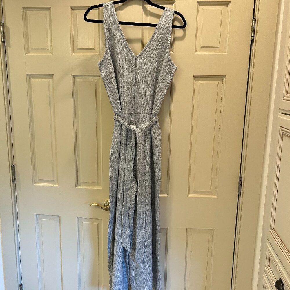 NEW GAP Jumpsuit--Gray/ White, Size L Tall